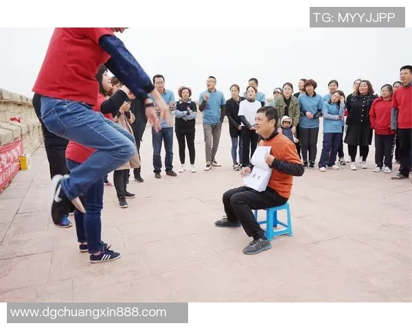 奔跑吧足球明星出场激情四溢展现风采尽显运动魅力与团队精神 奔跑吧足球明星出场激情四溢展现风采尽显运动魅力与团队精神